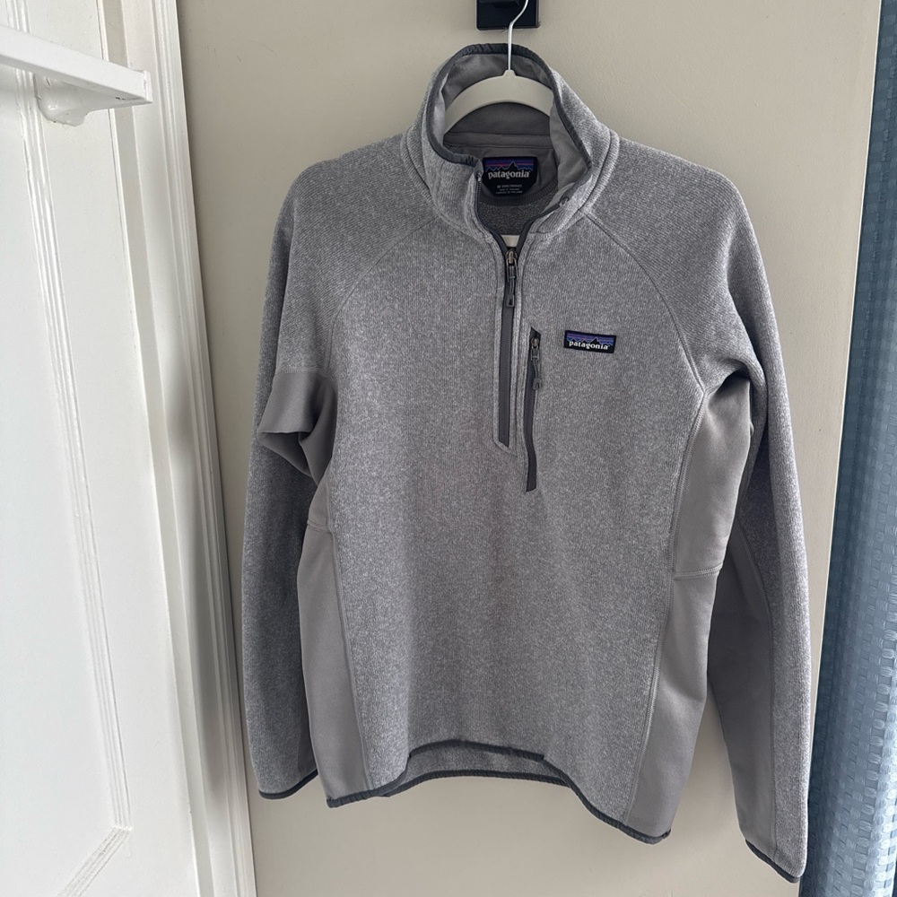 Patagonia Men’s Gray Quarter-Zip Fleece Pullover